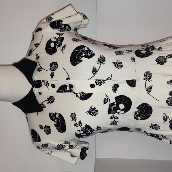 Cream & Black Skull Collared Dress Hot Topic Midnight Hour Size Small - Picture 1 of 9